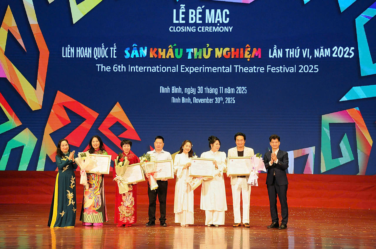Đoàn nghệ thuật Hải Phòng toả sáng với vở diễn “Giấc mơ Ếch xanh”