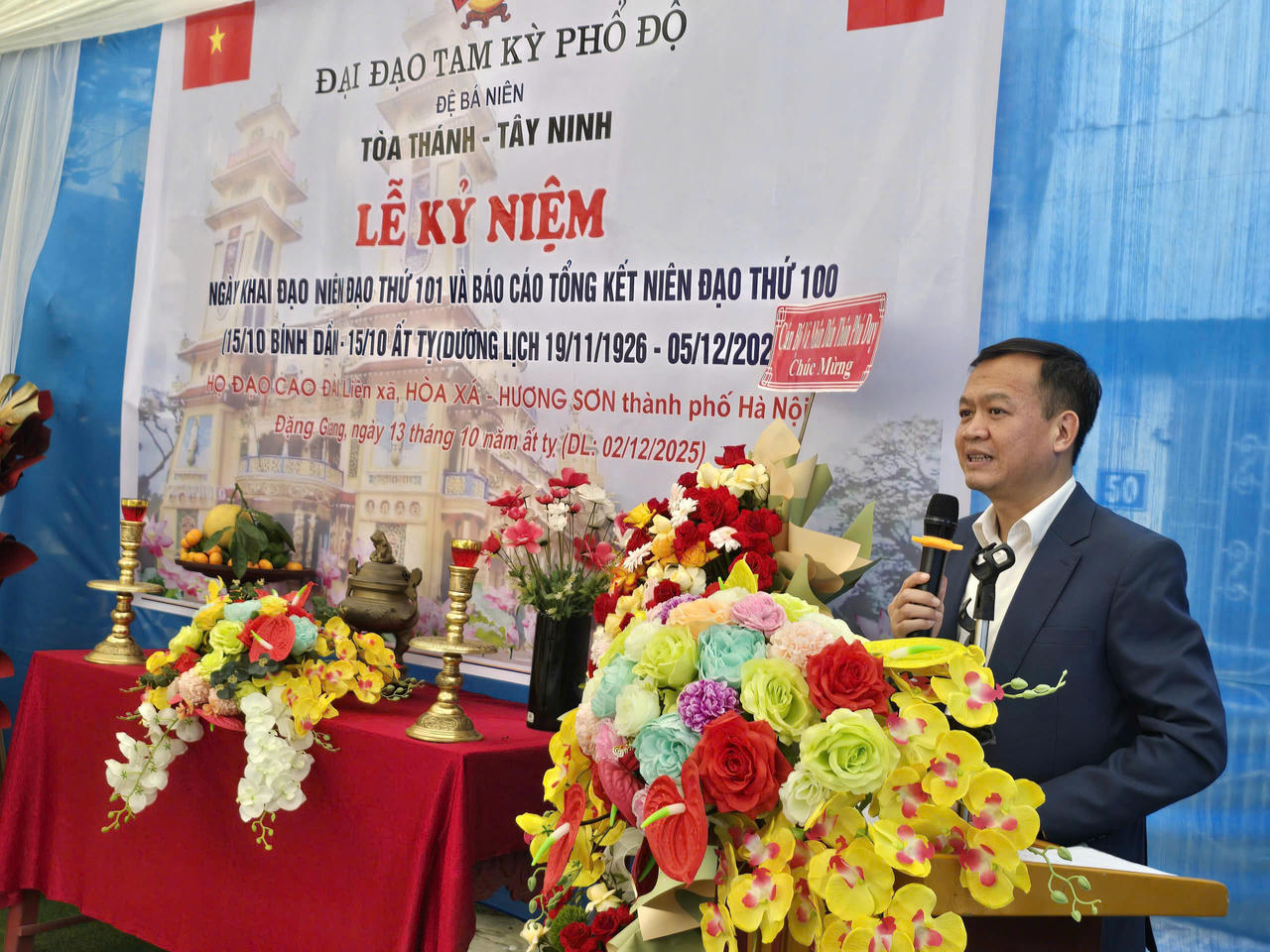 Ông Trần Duyên Hải - Phó Bí thư thường trực Đảng ủy xã Hoà Xá phát biểu tại buổi lễ.