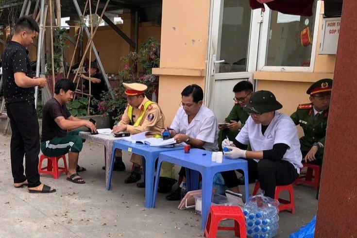 Hải Phòng: Tăng cường kiểm tra, nâng cao ý thức chấp hành pháp luật về an toàn giao thông của lái xe và doanh nghiệp vận tải