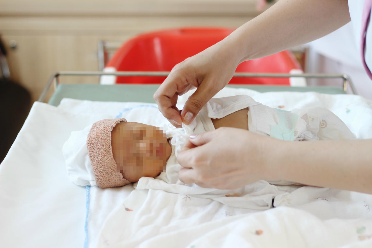 Gần 40 ngày nỗ lực hồi sinh sự sống bé trai sinh non chỉ nặng hơn 1kg tại Vinmec Phú Quốc