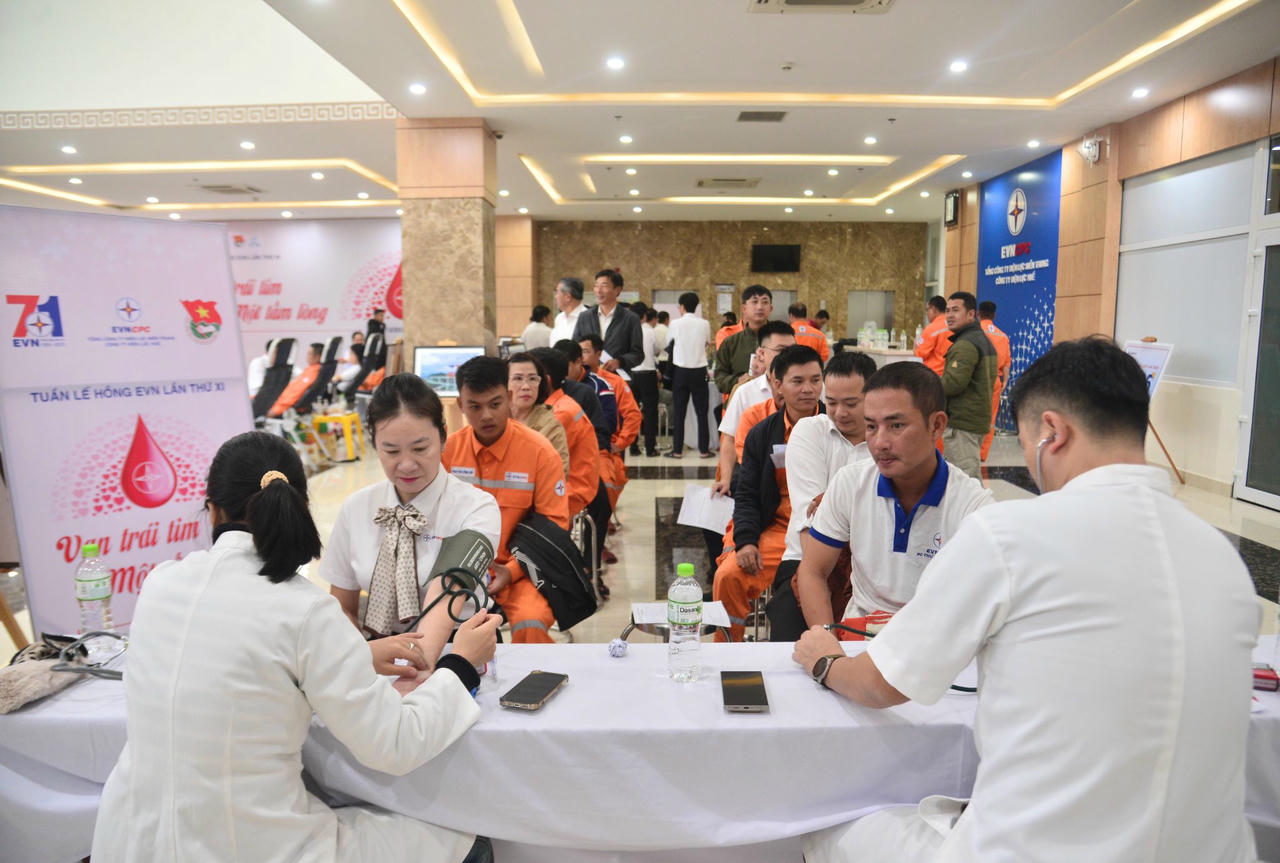 Tuần Lễ hồng EVN là hoạt động an sinh xã hội được Tập đoàn Điện lực Việt Nam phát động hàng năm.