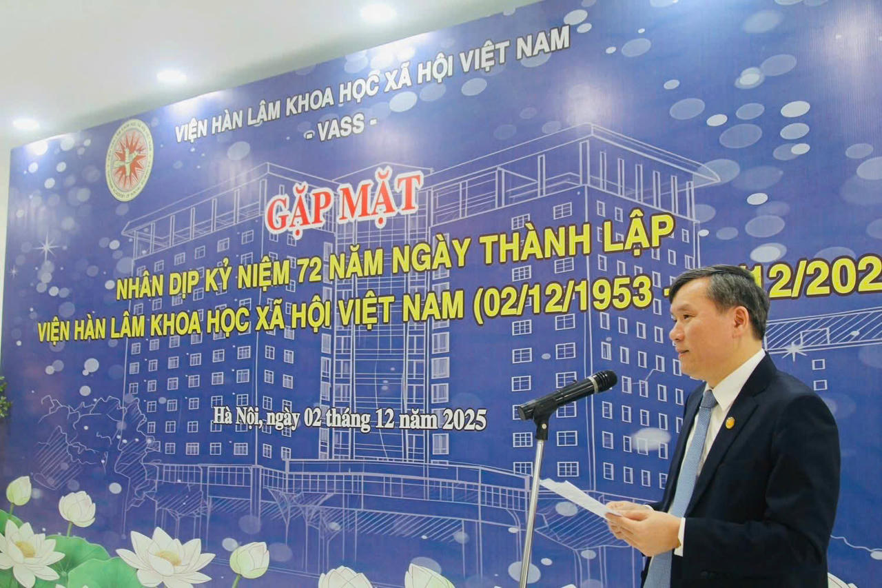 GS.TS Lê Văn Lợi, Chủ tịch Viện Hàn lâm Khoa học xã hội Việt Nam phát biểu.