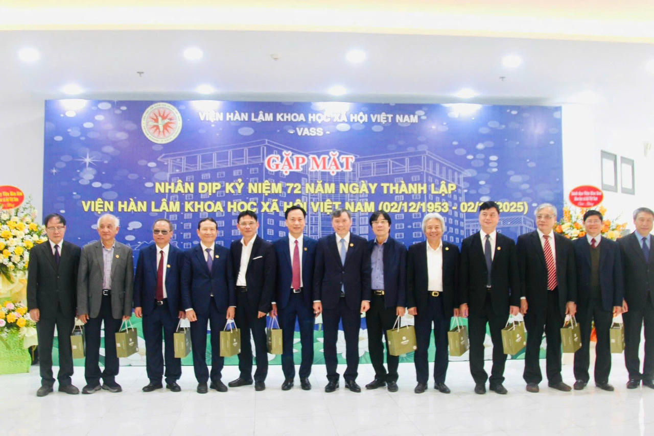 Gặp mặt nhân dịp kỷ niệm 72 năm ngày thành lập Viện Hàn lâm Khoa học xã hội Việt Nam