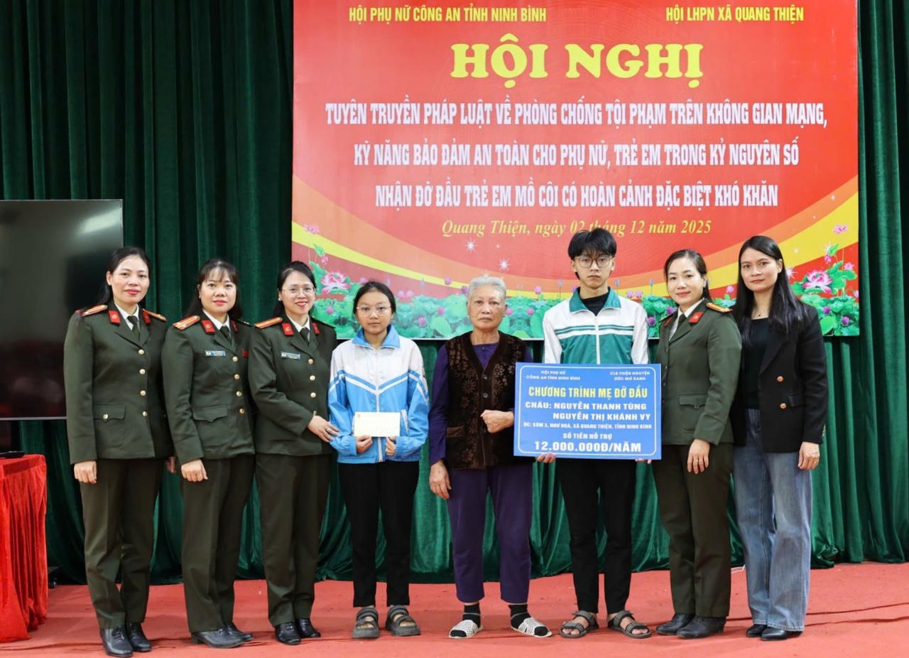 Hội phụ nữ Công an tỉnh kết hợp Câu lạc bộ Ước Mơ Xanh nhận chăm sóc, đỡ đầu 2 em có hoàn cảnh khó khăn tại xã Quang Thiện.