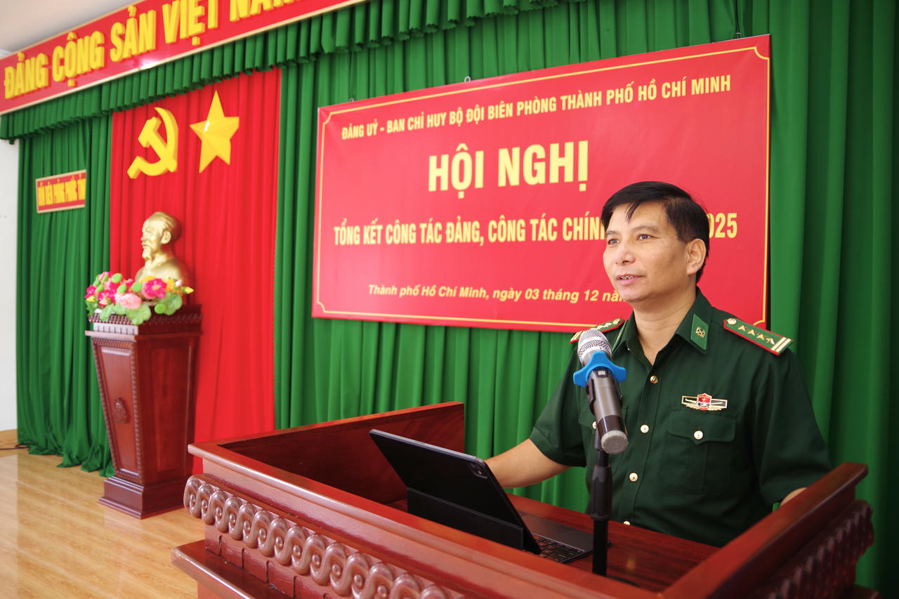 Đại tá Đỗ Vĩnh Thăng, Uỷ viên Ban Chấp hành Đảng bộ Quân sự, Phó Chính uỷ Bộ Tư lệnh - Bí thư Đảng uỷ, Chính uỷ Ban Chỉ huy BĐBP TP Hồ Chí Minh phát biểu kết luận hội nghị.