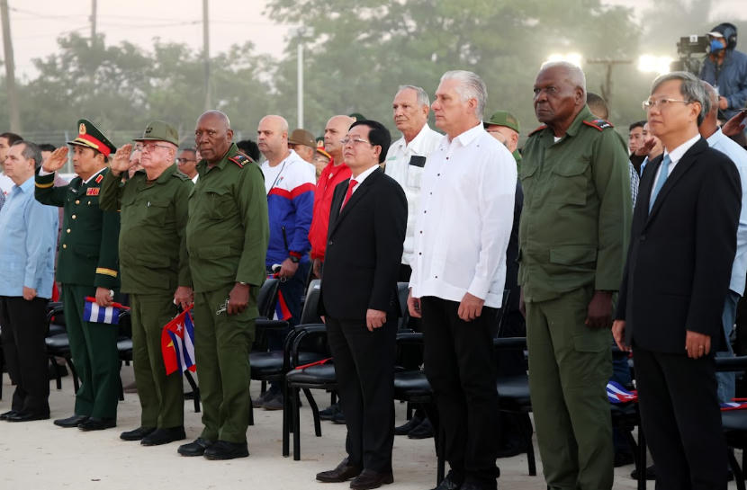 Phó Thủ tướng Hồ Quốc Dũng dự Lễ kỷ niệm 65 năm thiết lập quan hệ ngoại giao Việt Nam - Cuba. Ảnh: VGP