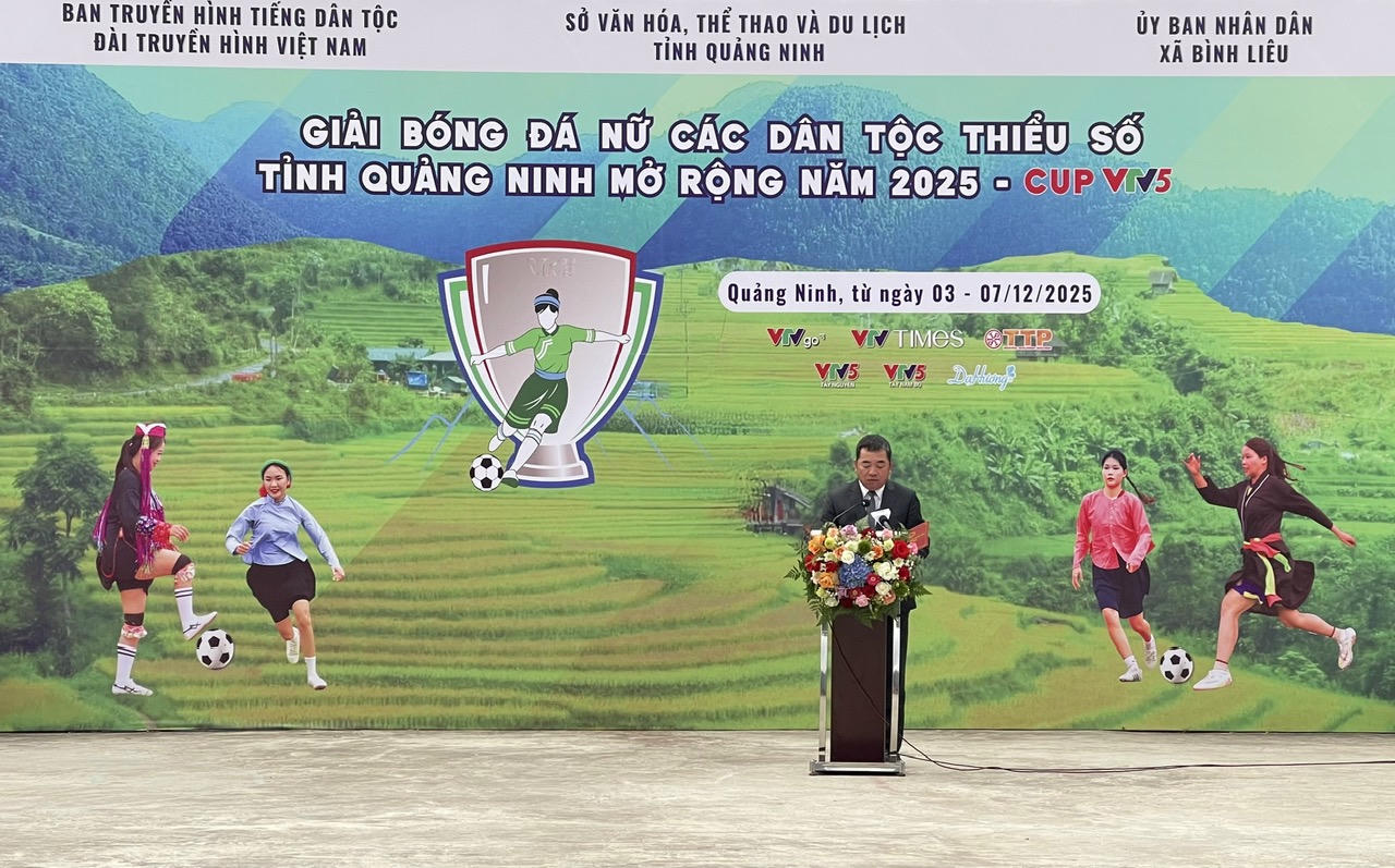 Phó Giám đốc Sở Văn hóa, Thể thao và Du lịch tỉnh Quảng Ninh Nguyễn Thanh Tùng phát biểu khai mạc.