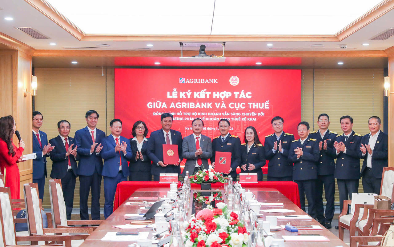 Agribank và Cục Thuế tổ chức Lễ ký kết hợp tác đồng hành hỗ trợ hộ kinh doanh chuyển đổi từ thuế khoán sang thuế kê khai.