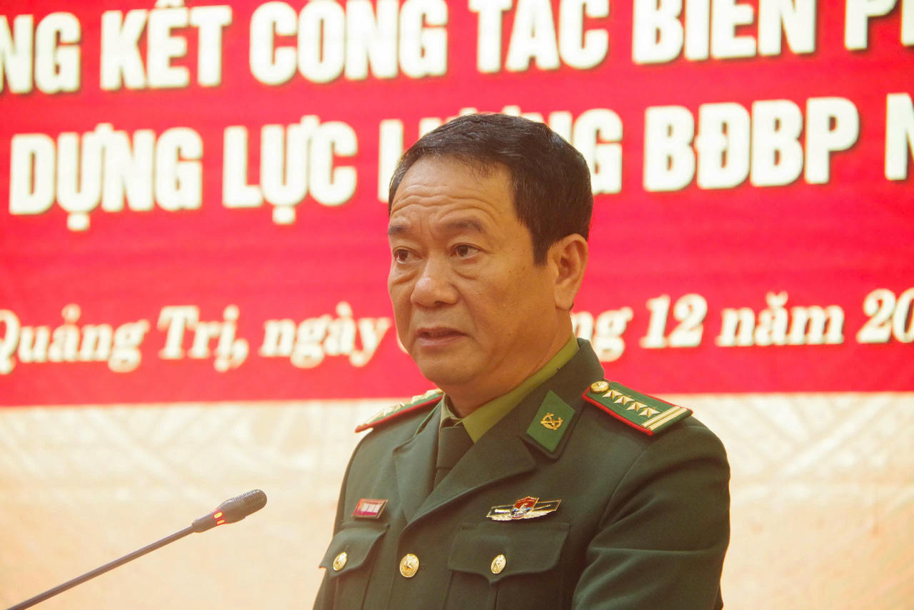 Đại tá Trịnh Thanh Bình - Chỉ huy trưởng Ban Chỉ huy BĐBP tỉnh Quảng Trị phát biểu tại hội nghị.