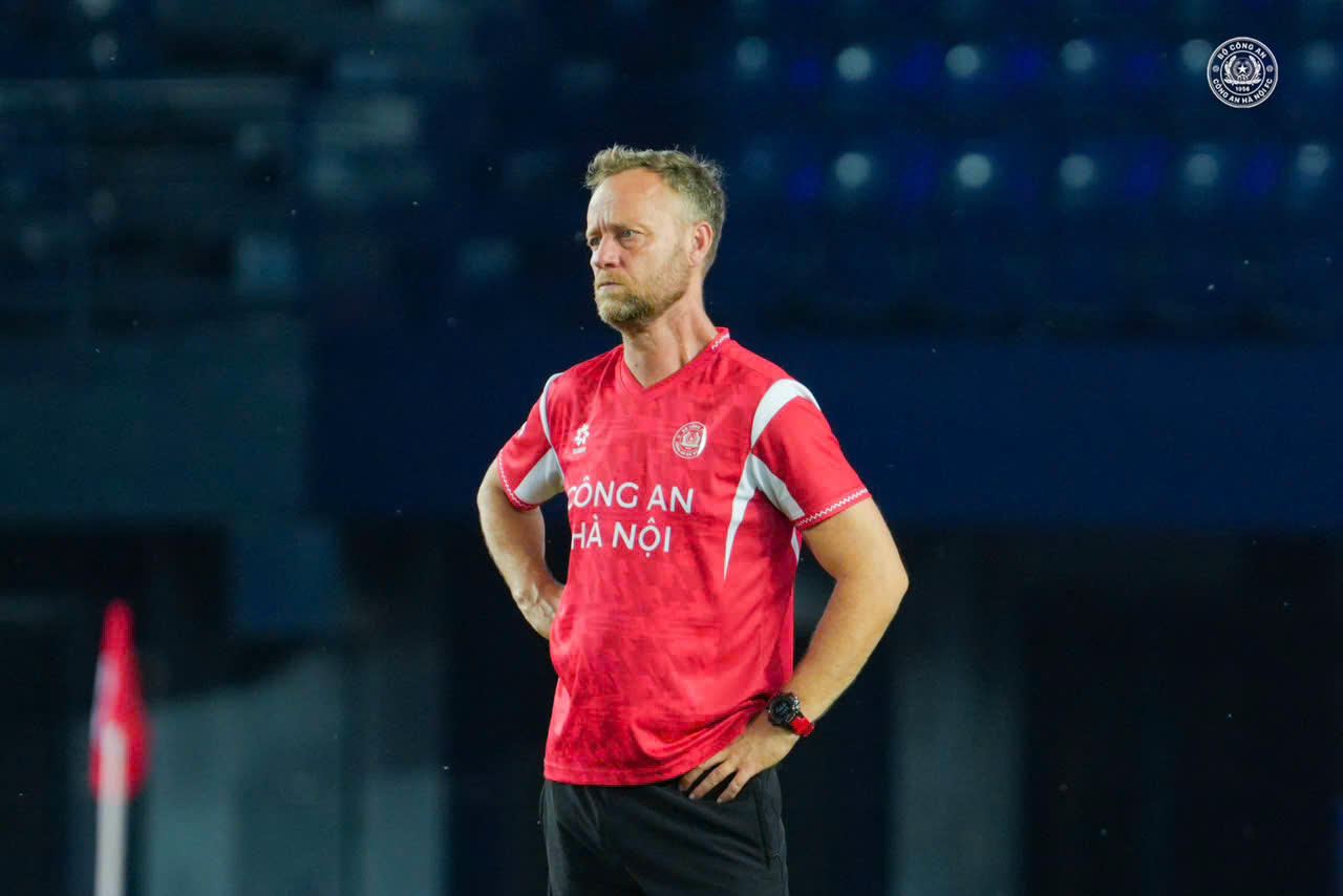 HLV Mano Pölking thừa nhận cuộc đụng độ tại Bảng A này sẽ là một trận đấu "một mất một còn" cho cả hai đội.