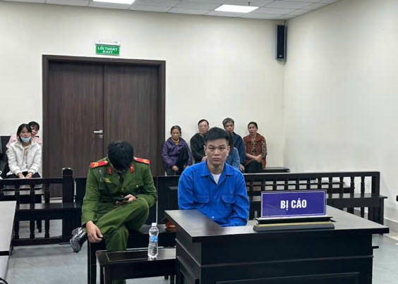 Người chồng vướng lao lý vì không cho vợ sang nhà ngoại ăn cơm