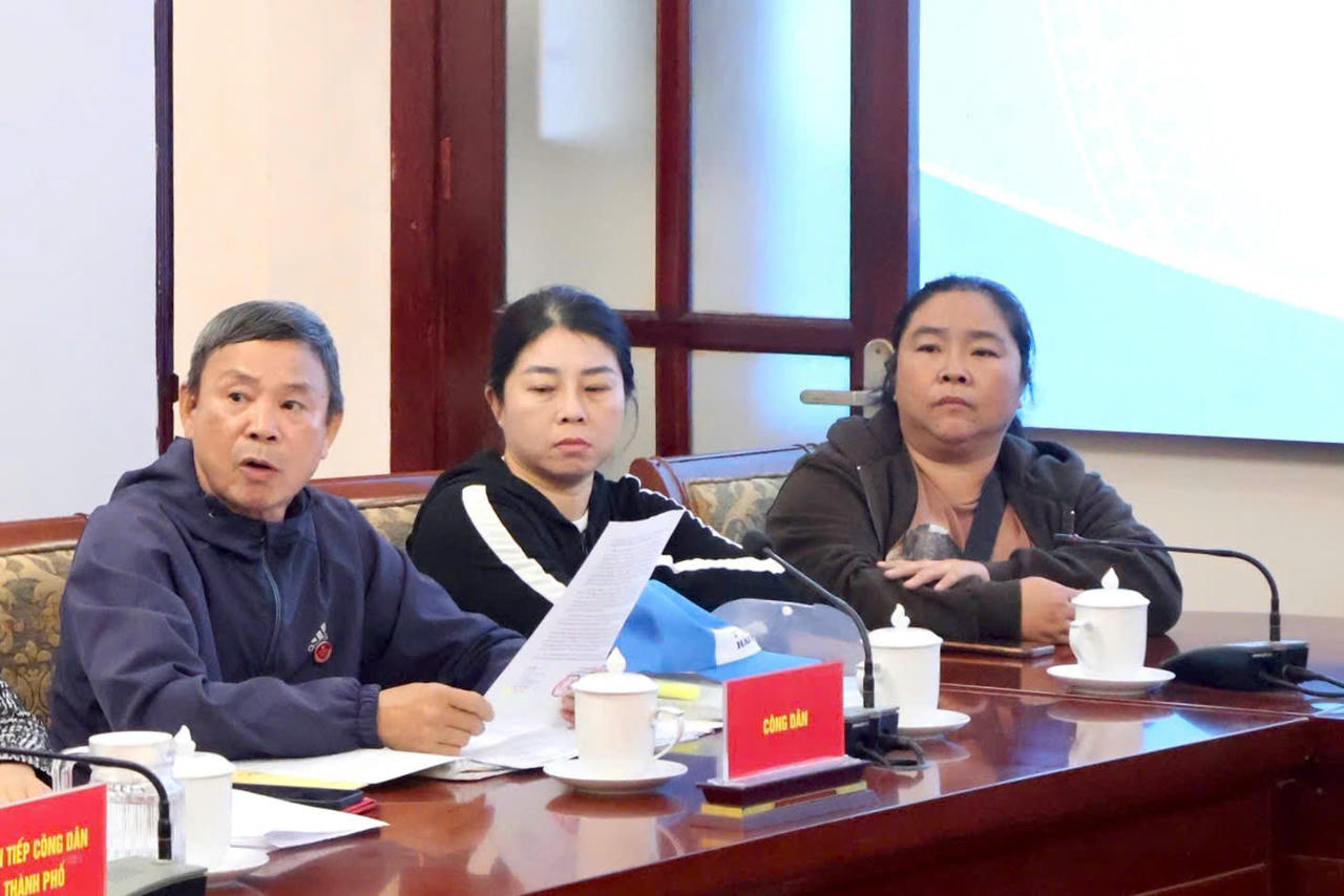 03 công dân có kiến nghị tại buổi tiếp công dân tháng 11.