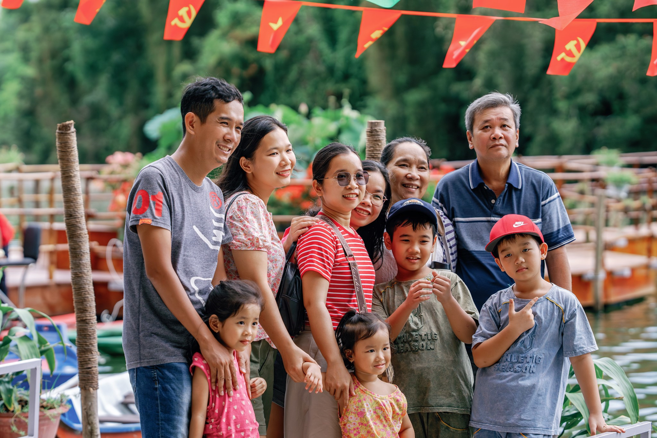 Khoảnh khắc sum vầy của du khách