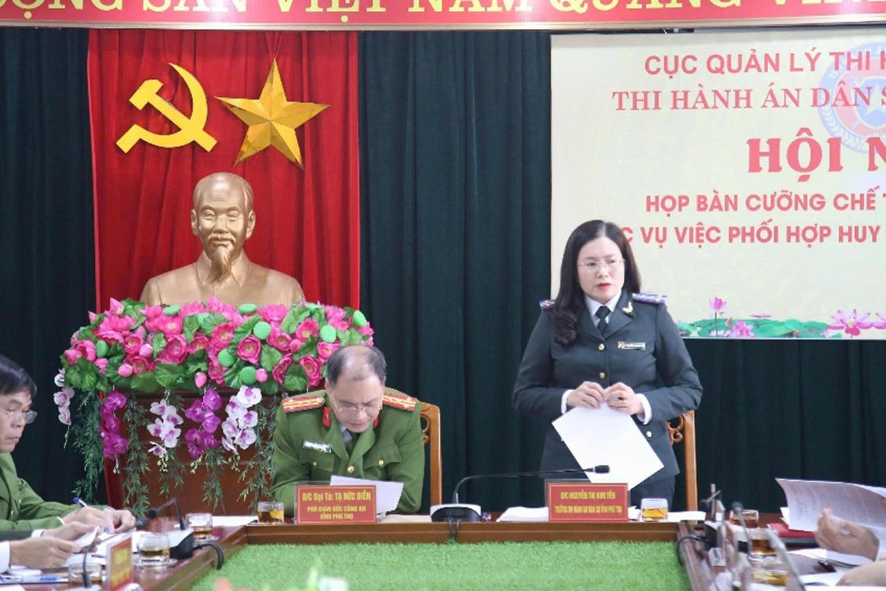 Đồng chí Nguyễn Thị Kim Yến - Trưởng Thi hành án dân sự tỉnh phát biểu