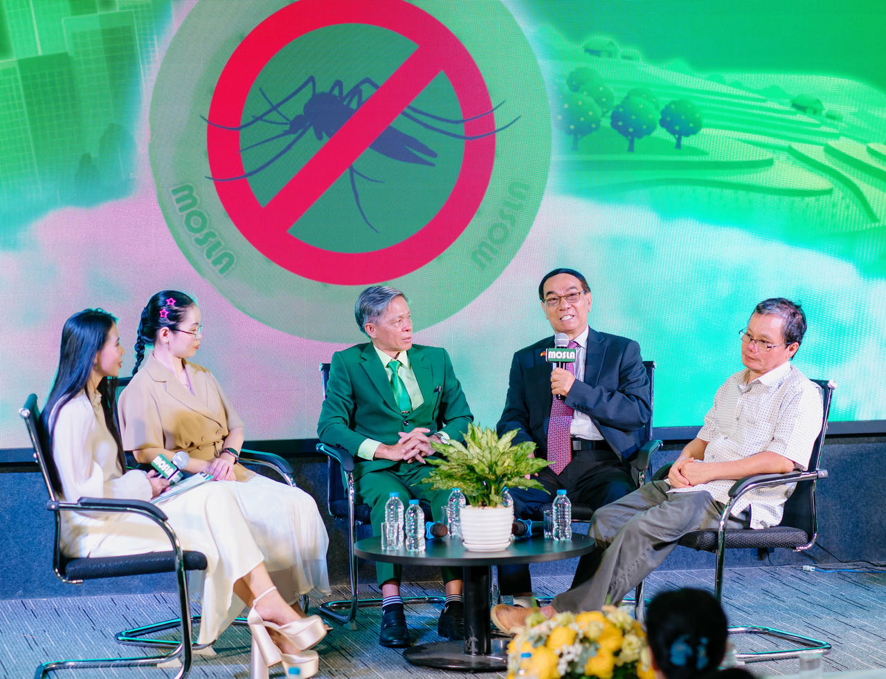 Hoạt động tọa đàm tại buổi lễ ra mắt