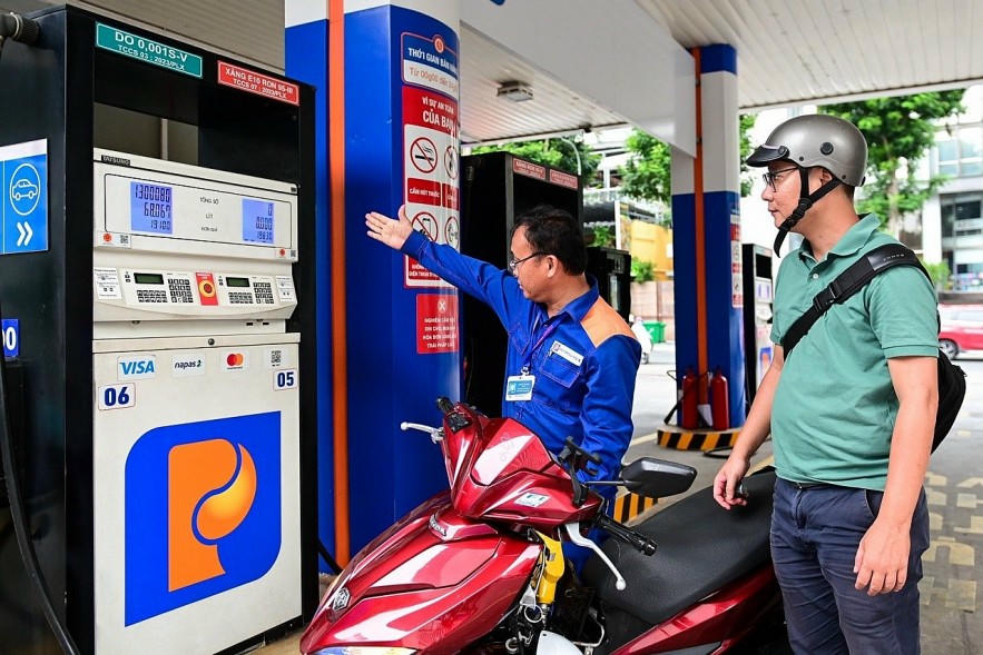 Giá xăng E5RON92 tăng hơn 500 đồng/lít từ 15h hôm nay