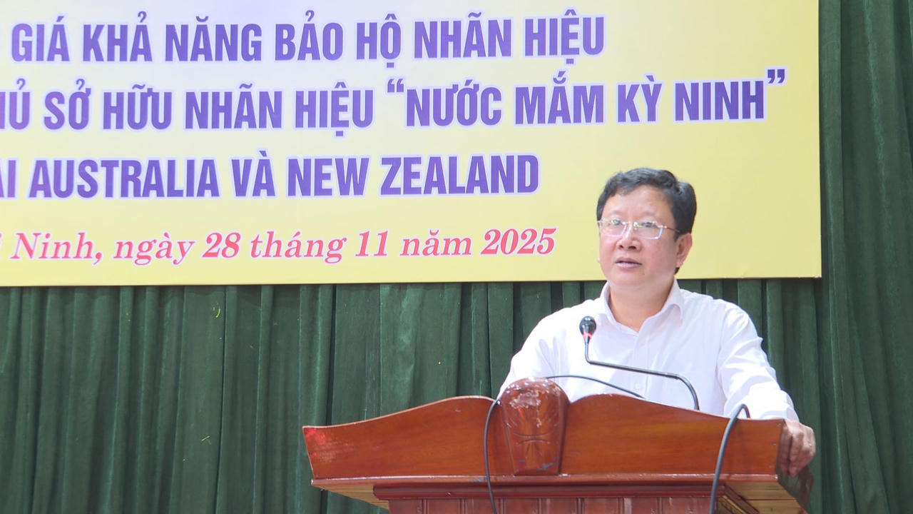 Ông Nguyễn Huy Trọng, Bí thư Đảng ủy, Chủ tịch HĐND phường Hải Ninh phát biểu tại hội thảo&nbsp;