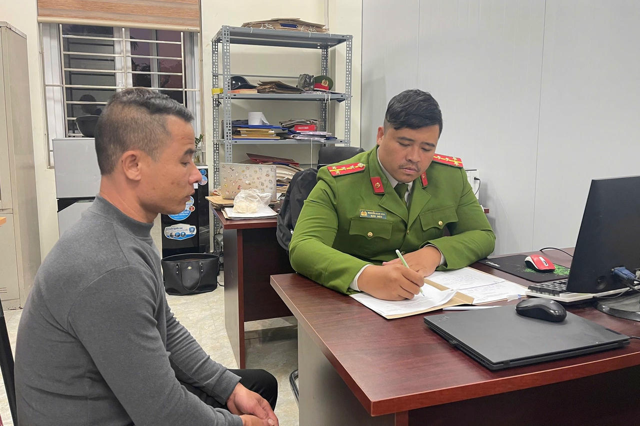 Đối tượng trốn thi hành án hơn 7 năm đến Công an Hải Phòng đầu thú