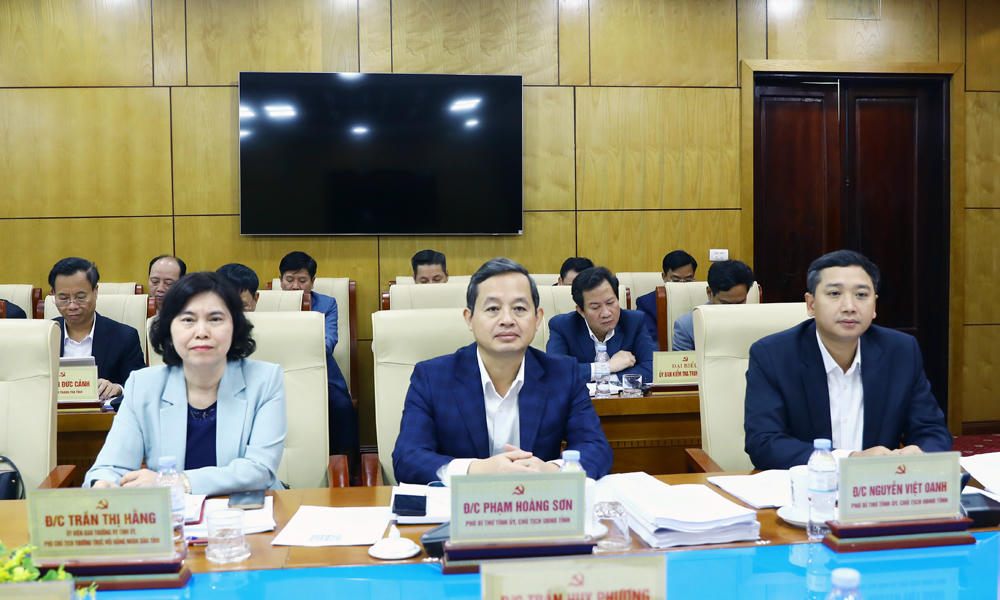 Các đại biểu tham dự hội nghị.