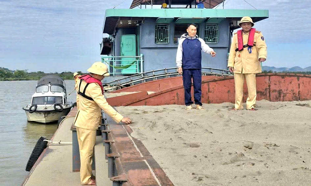  Bắc Ninh: Gần 500 chủ phương tiện ký cam kết an toàn giao thông đường thủy 