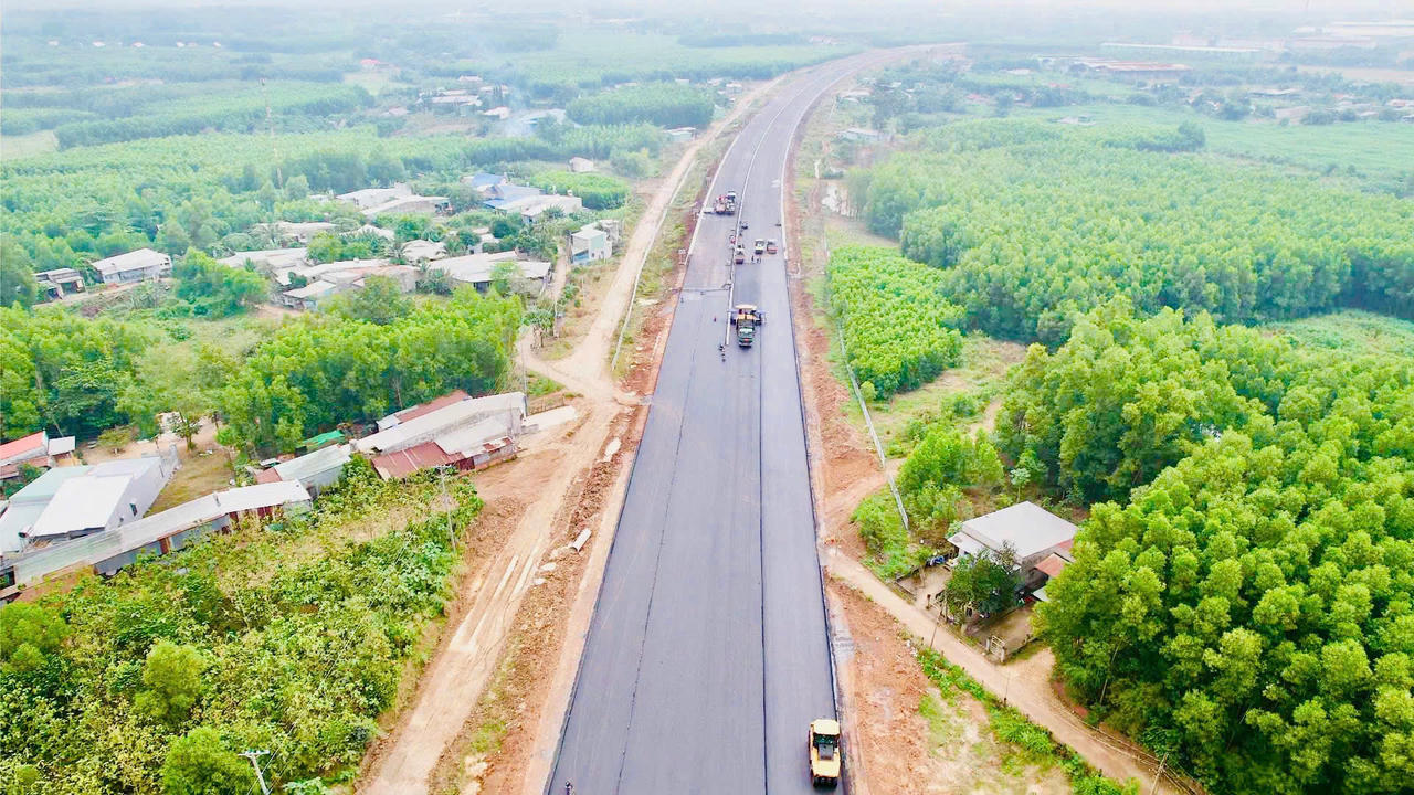 Dự án thành phần 2 và 3 cao tốc Biên Hòa - Vũng Tàu đã nối thông liền mạch tại điểm giao TP HCM - Đồng Nai.