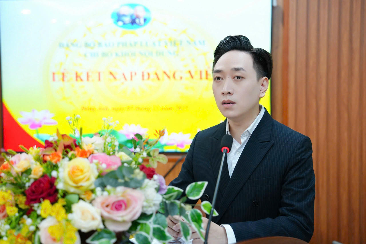 Đồng chí Trần Trọng Đạt phát biểu tại buổi lễ.