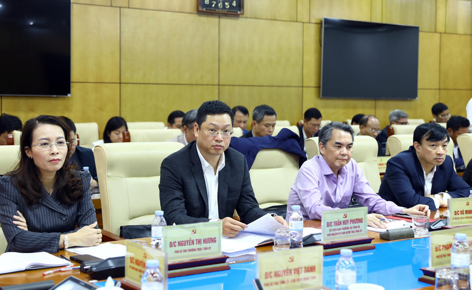 Các đại biểu tham dự hội nghị.