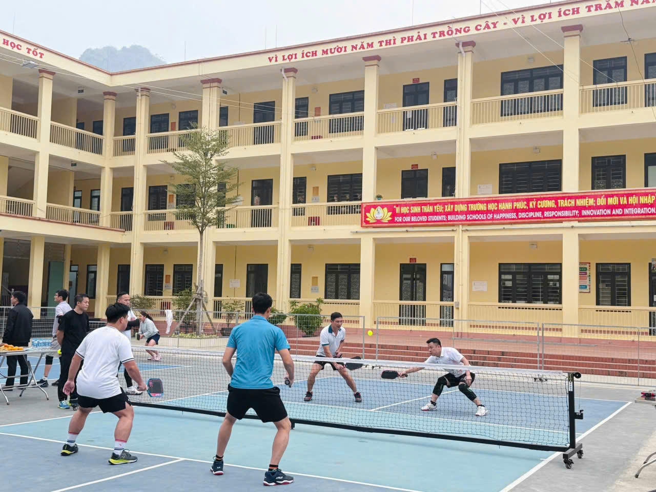 Lào Cai: Hai xã Bản Xèo và Ngũ Chỉ Sơn ký kết quy chế phối hợp thúc đẩy liên kết địa bàn 