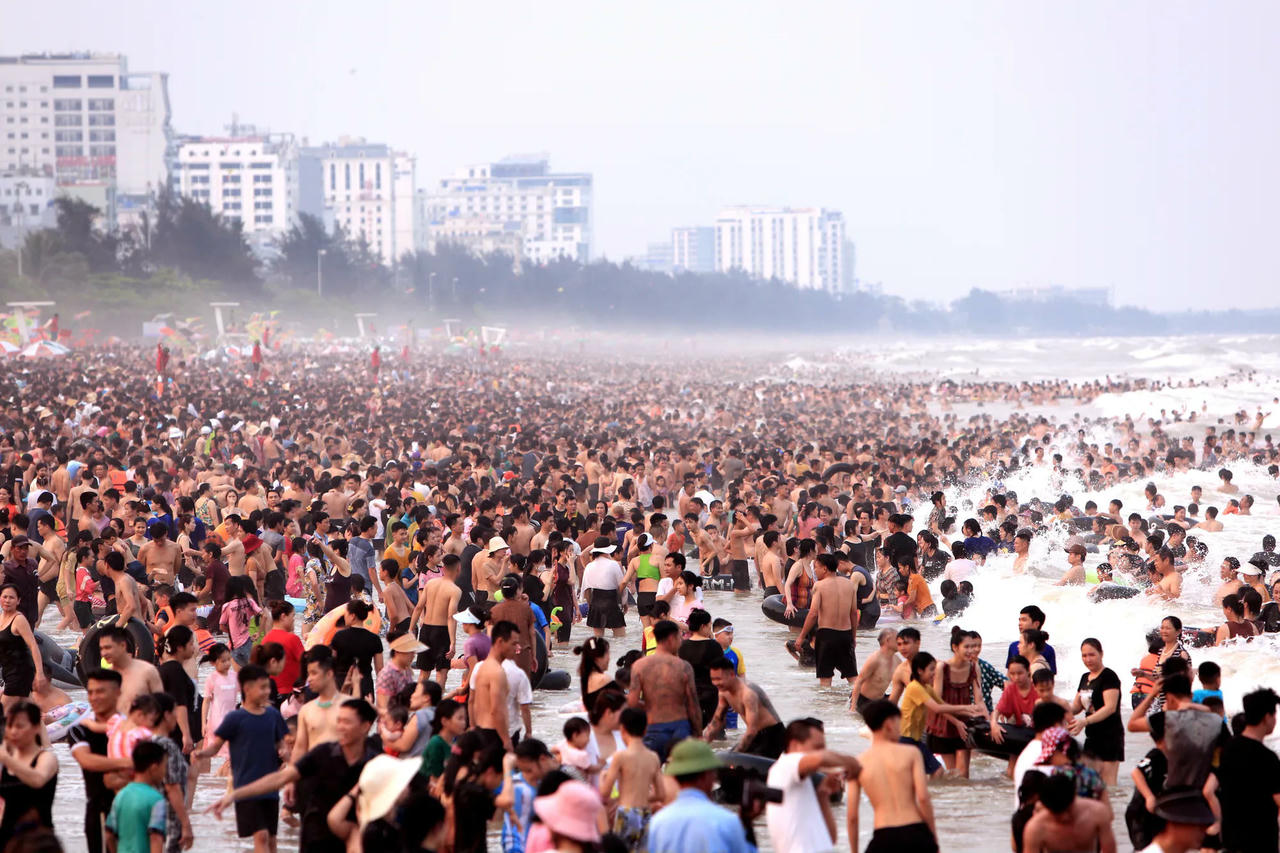 Dù du lịch tăng trưởng nhưng phường Sầm Sơn vẫn đối mặt nhiều khó khăn. (Ảnh: Đ.T)