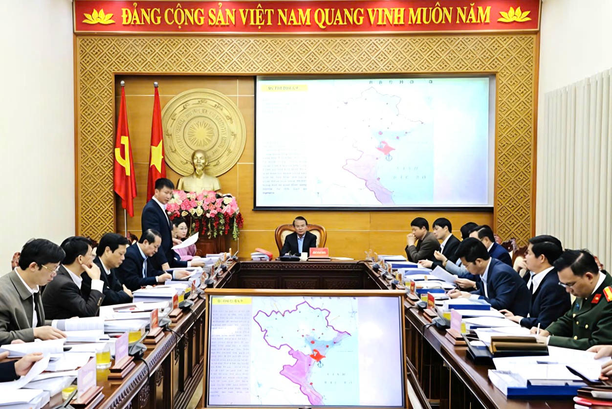 Họp ban thường vụ, ban chấp hành đảng bộ tỉnh Ninh Bình