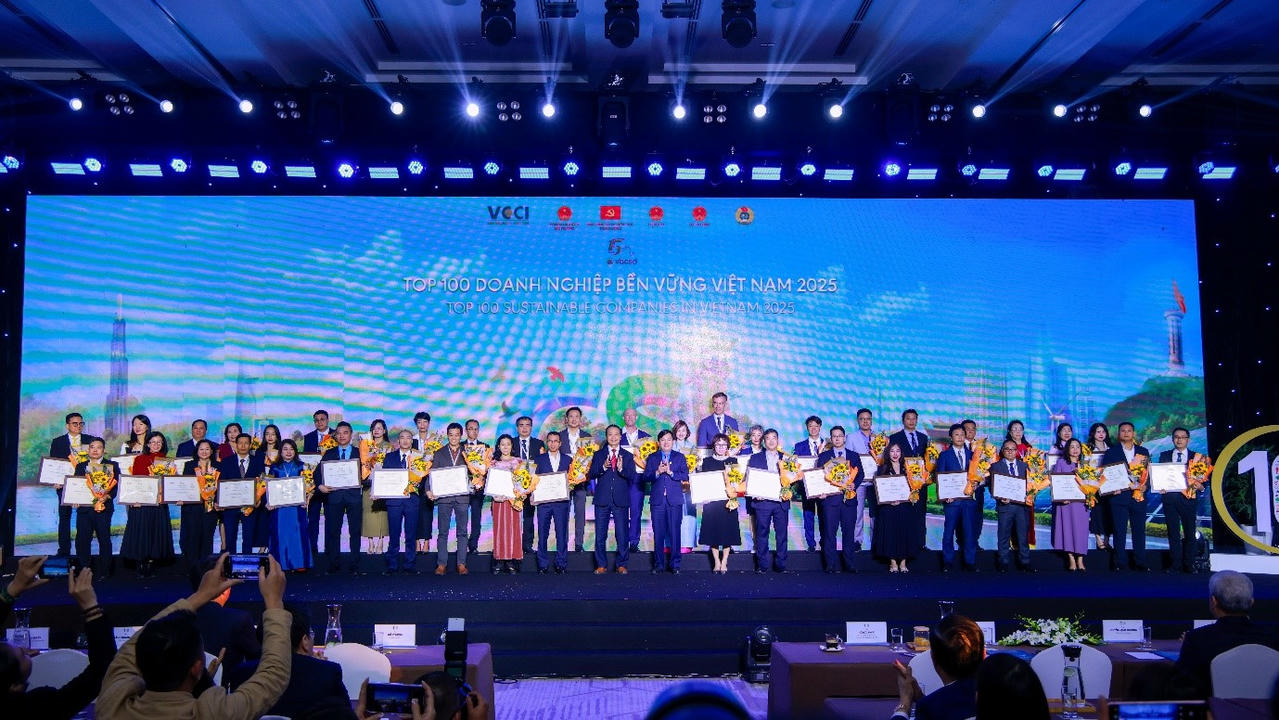  Top 100 Doanh Nghiệp Bền Vững Việt Nam 2025