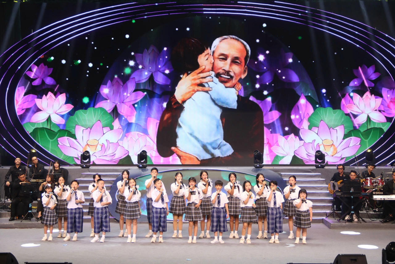 Chương trình được dàn dựng công phu như một hành trình âm nhạc tái hiện cuộc đời và sự nghiệp của Nhạc sĩ Đỗ Nhuận.&nbsp;