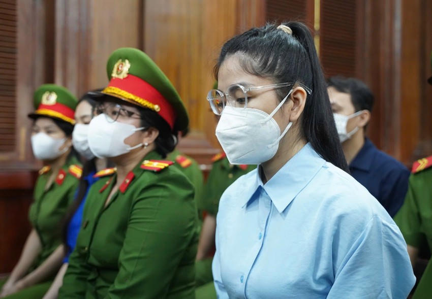 “Hằng Du Mục” tại toà (Ảnh: plo.vn)