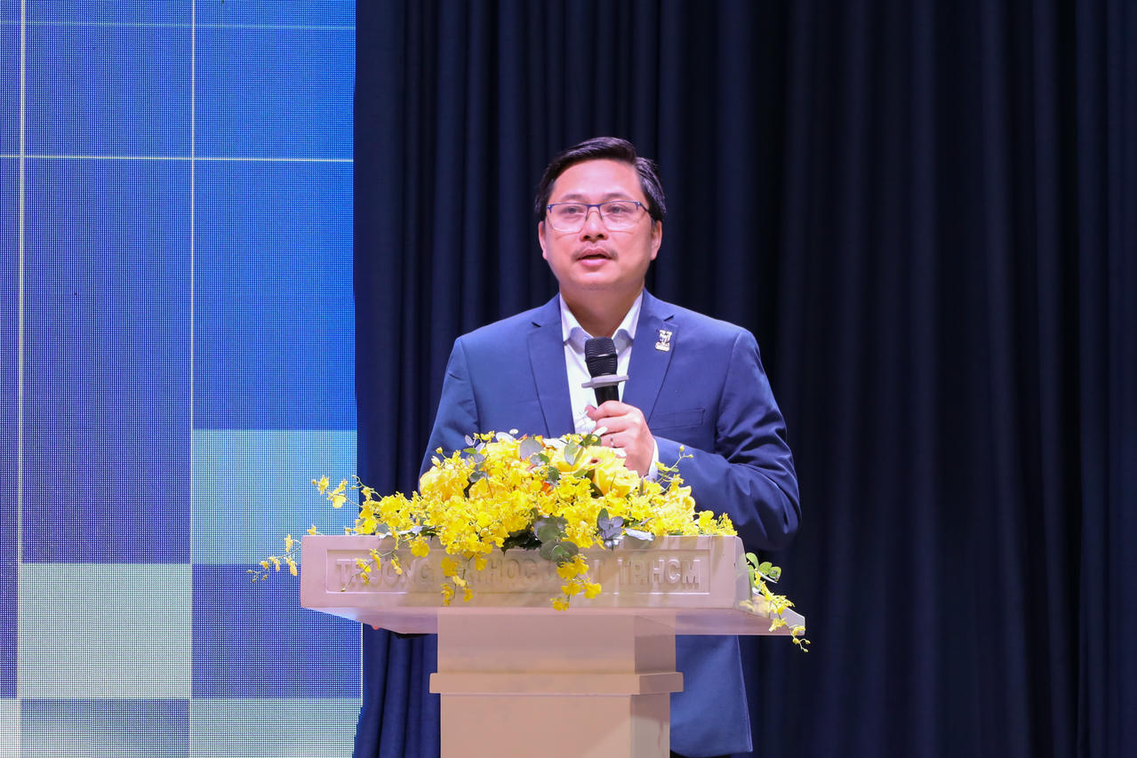 PGS.TS. Trần Việt Dũng - Phó Hiệu trưởng Trường ĐH Luật TP HCM phát biểu khai mạc