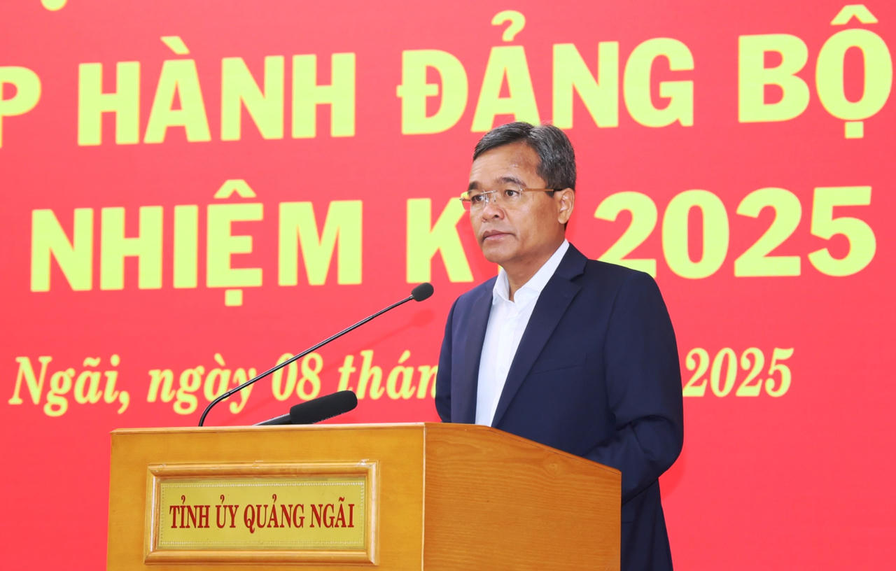 Bí thư Tỉnh ủy Quảng Ngãi Hồ Văn Niên phát biểu tại hội nghị.&nbsp;