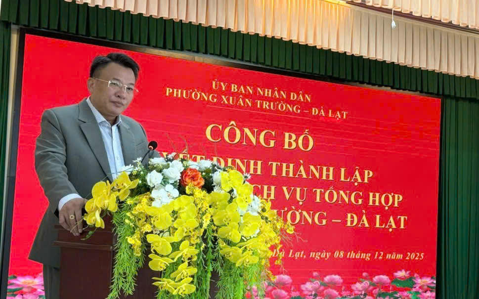 Ông Trần Hùng Sơn - Chủ tịch UBND phường Xuân Trường - Đà Lạt phát biểu tại buổi lễ.