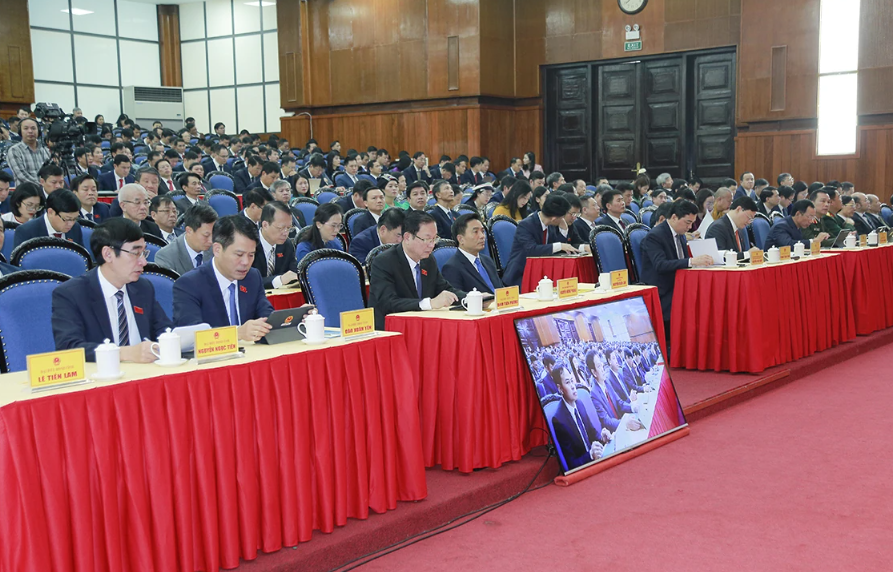 Các đại biểu tham gia kỳ họp.