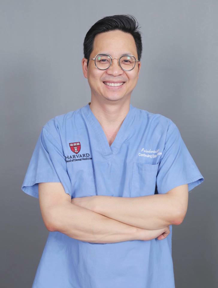 Bác sĩ Nguyễn Văn Hòa mong muốn trao nụ cười, nhận lại nụ cười của các bệnh nhân. (ảnh Y.K)