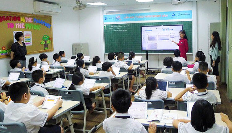 Khuyến khích giáo viên sử dụng các nền tảng AI để giao bài tập, kiểm tra mức độ hiểu bài và đánh giá chính xác năng lực từng học sinh.