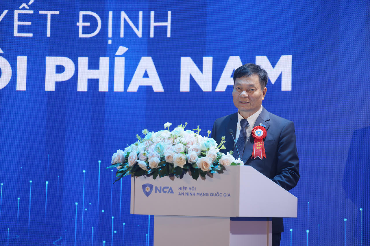 Thiếu tướng Lê Minh Mạnh phát biểu nhận nhiệm vụ 