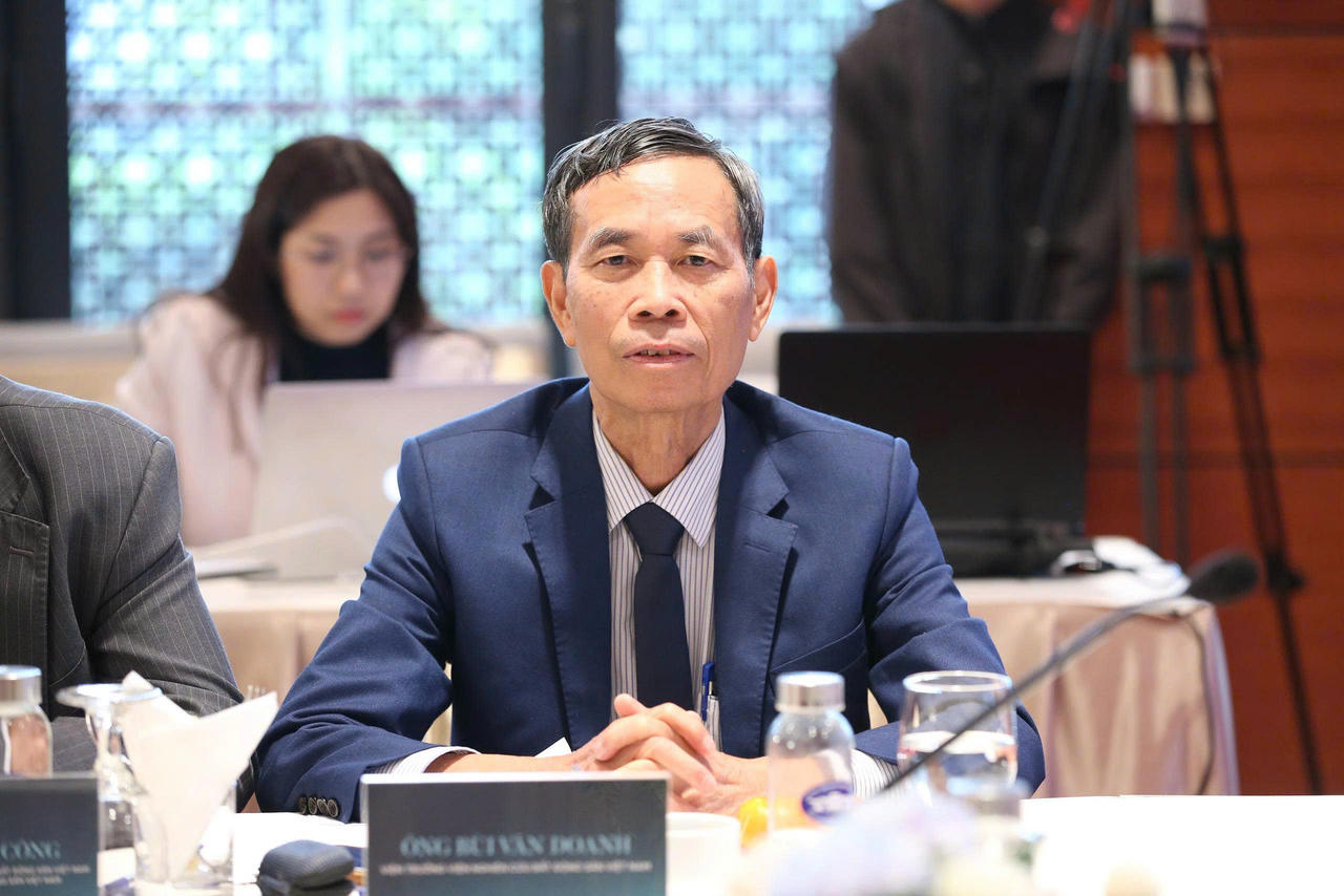 Viện trưởng VIRES - Bùi Văn Doanh công bố Báo cáo tổng quan