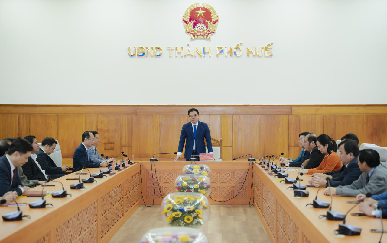 Ông Nguyễn Khắc Toàn phát biểu tại Hội nghị