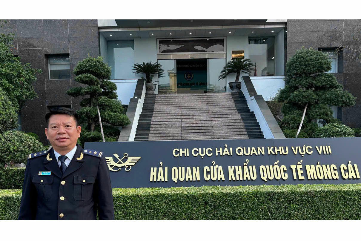 Triển khai Nghị quyết 173, 'siết' chặn buôn lậu thuốc lá điện tử qua cửa khẩu quốc tế Móng Cái 