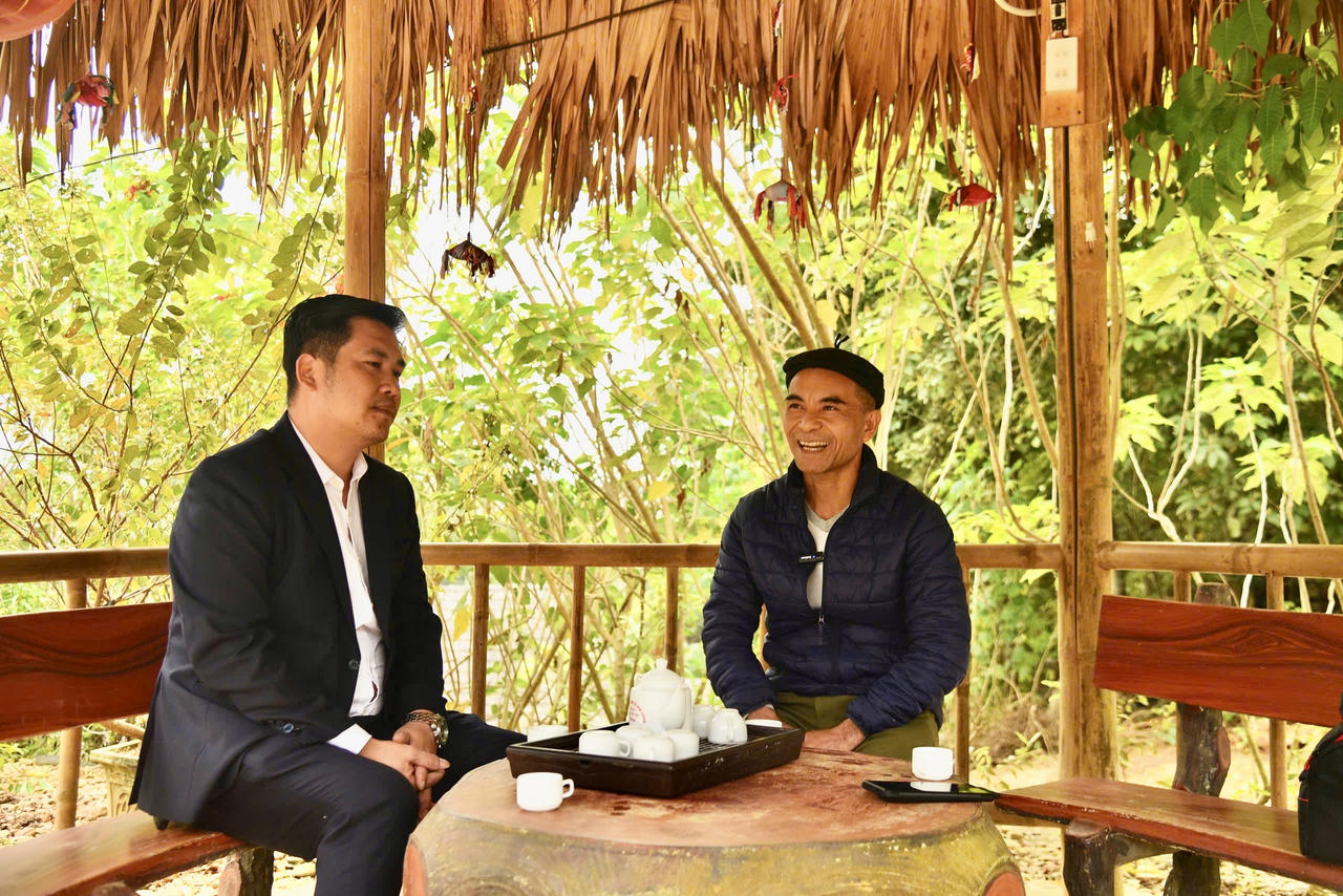 Anh Vũ Trung Huấn chia sẻ với PV Báo PLVN. (Ảnh: Thanh Tùng)