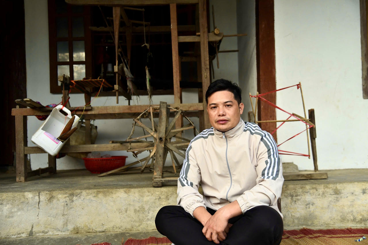 Ông Hoàng Ngọc Quê - Chuyên viên Phòng Văn hoá - Xã hội xã Nam Cường. (Ảnh: Thanh Tùng)