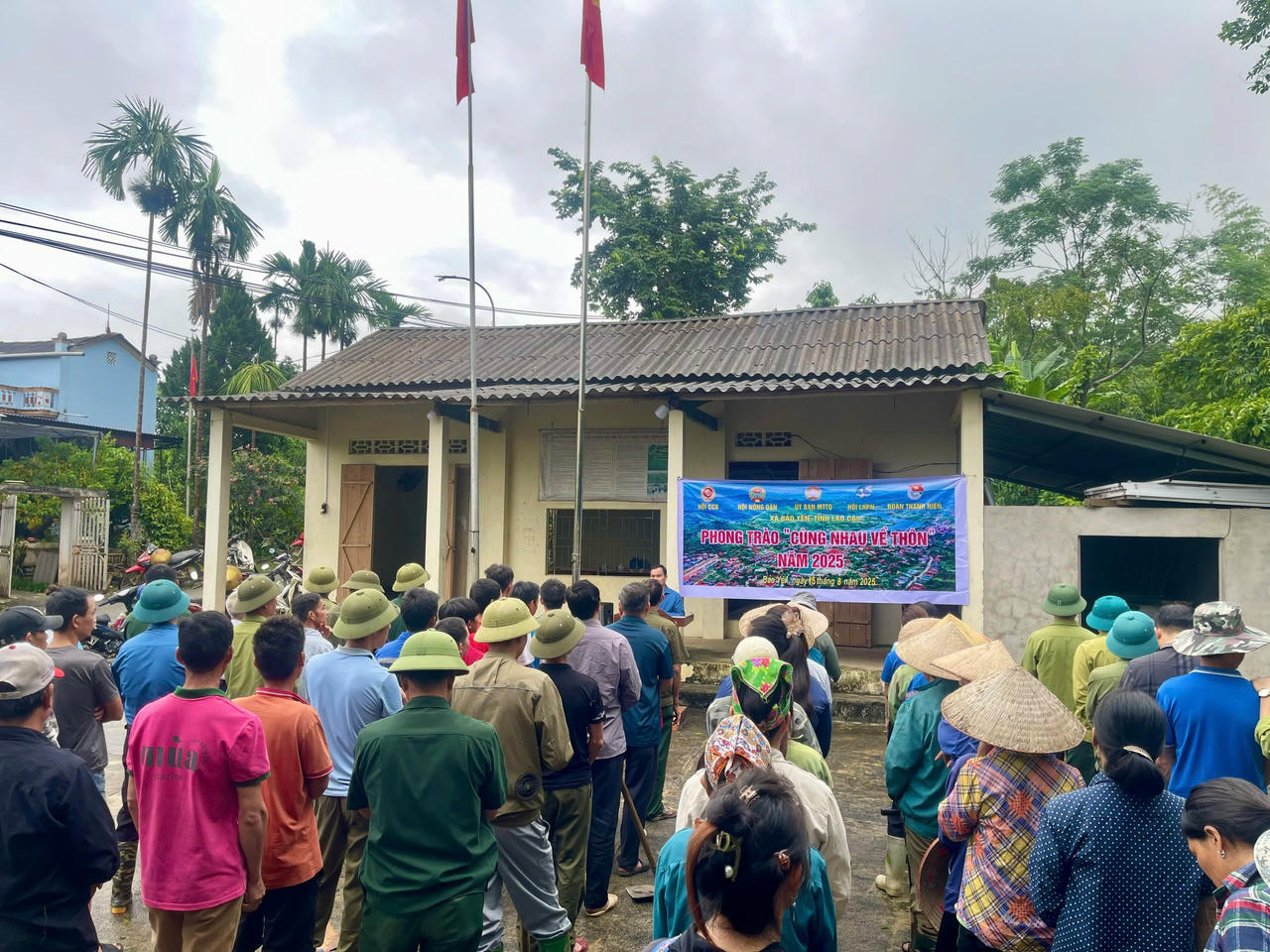 Chương trình “Cùng nhau về thôn” tại xã Bảo Yên nhận được sự hưởng ứng nhiệt tình của cán bộ, công chức, viên chức và Nhân dân.