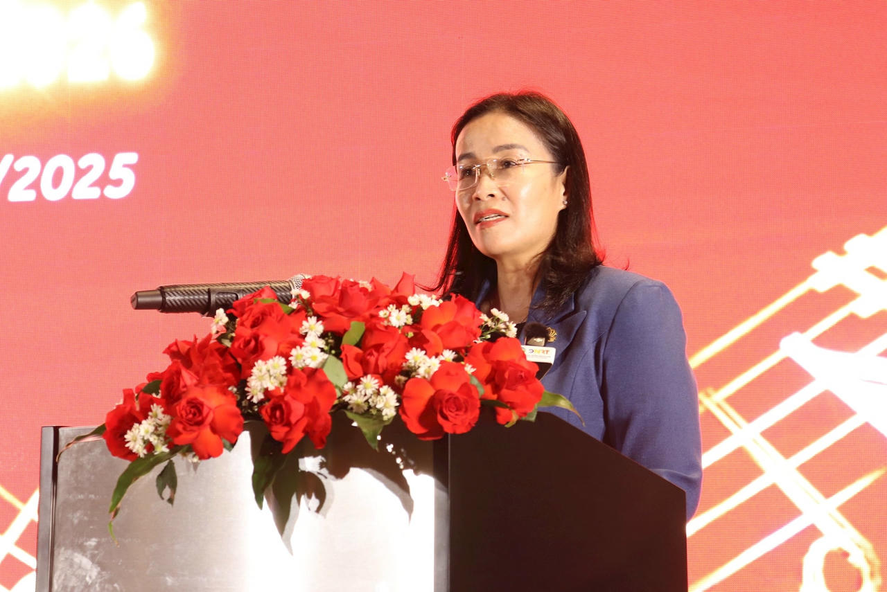 Phó Chủ tịch UBND TP Đà Nẵng Nguyễn Thị Anh Thi phát biểu tại buổi lễ. 