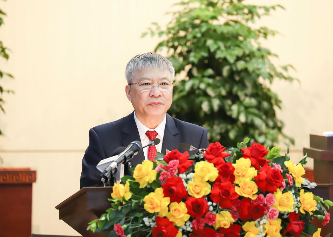 Chủ tịch HĐND TP Đà Nẵng Nguyễn Đức Dũng phát biểu khai mạc kỳ họp. 