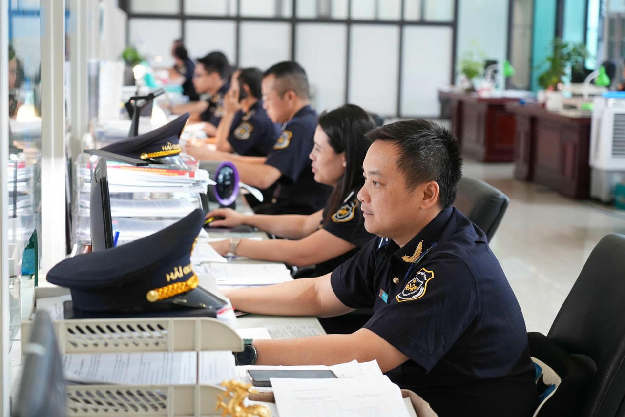 Nhiều tiện ích trong nộp thuế điện tử đối với hàng hóa xuất nhập khẩu