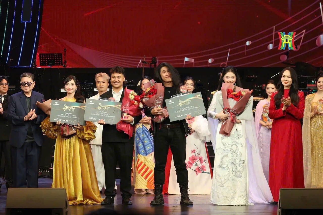 Các thí sinh nhận giải chuyên đề (ảnh BTC).